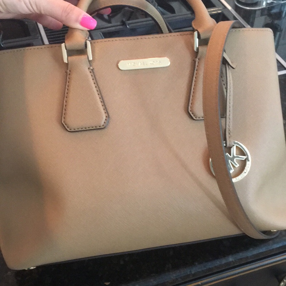 Light beige Michael Kors purse